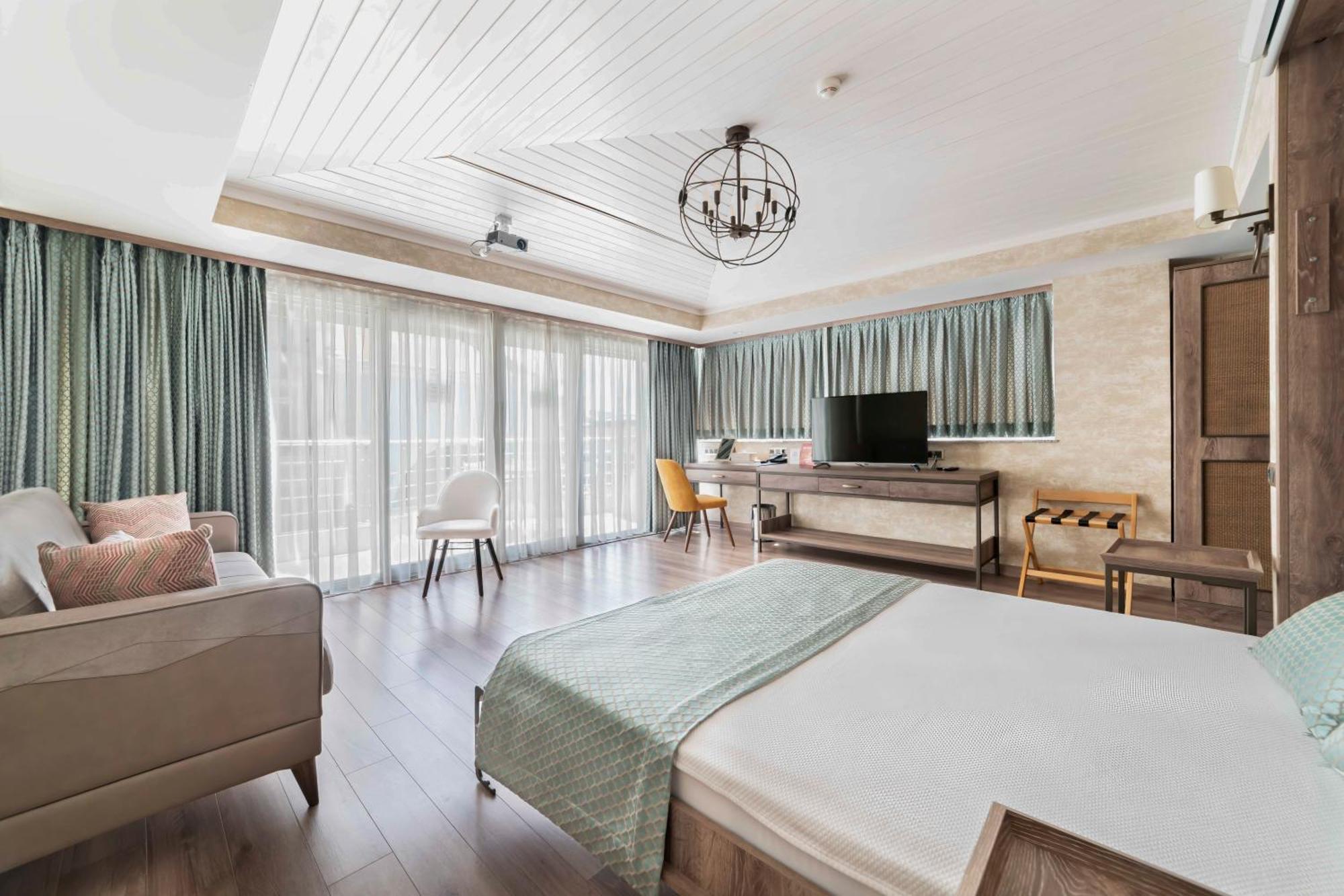 Castle Franco Suites Стамбул Экстерьер фото