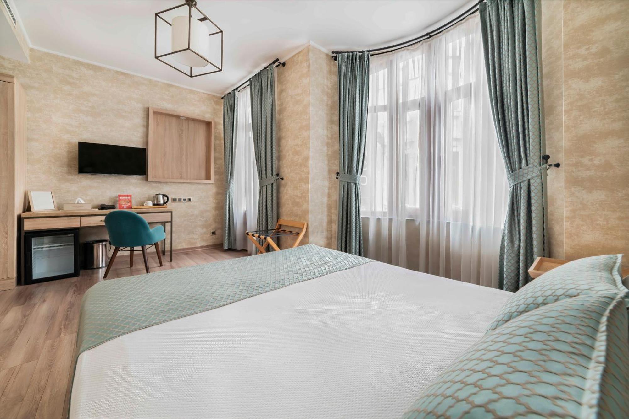 Castle Franco Suites Стамбул Экстерьер фото